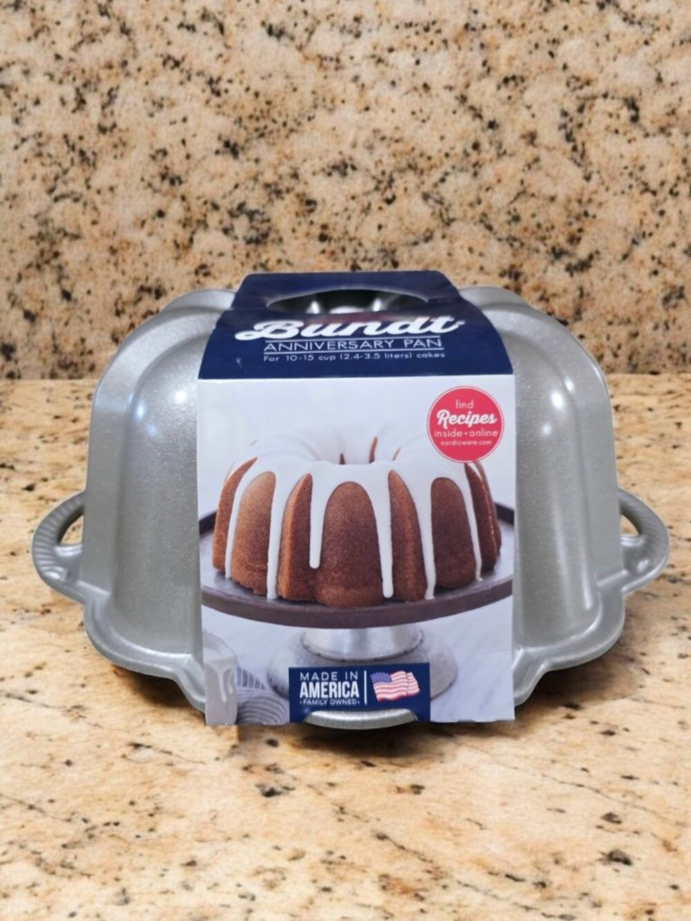Nordic Ware Anniversary Classic Bundt Pan | 15 Cup | Silver | New